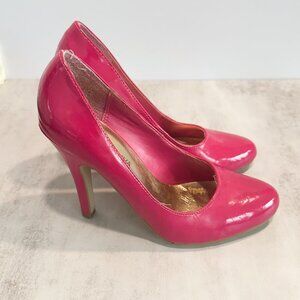 Wild Diva Hot Pink Heel Barbie Bright Shiny Pin Up Vintage